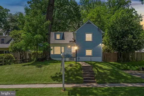 13304 Grenoble Dr, Rockville, MD 20853