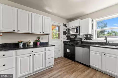 9307 Biltmore Dr, Silver Spring, MD 20901 photo 8