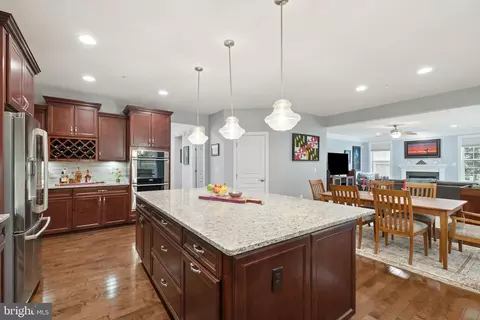 7 Heartwood Ter, Olney, MD 20832 photo 11