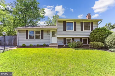 19110 Dowden Cir, Poolesville, MD 20837 photo 2