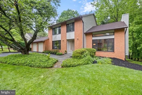 11004 Broad Green Dr, Potomac, MD 20854