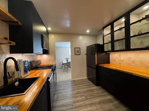 19435 Brassie Pl #201, Montgomery Village, MD 20886