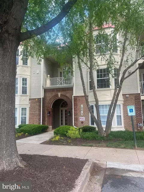 18819 Sparkling Water Dr #304, Germantown, MD 20874