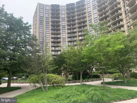 9039 Sligo Creek Pkwy #706, Silver Spring, MD 20901