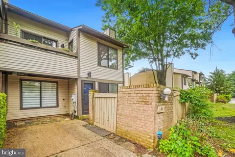 14 Fifeshire Ct, Montgomery Village, MD 20886