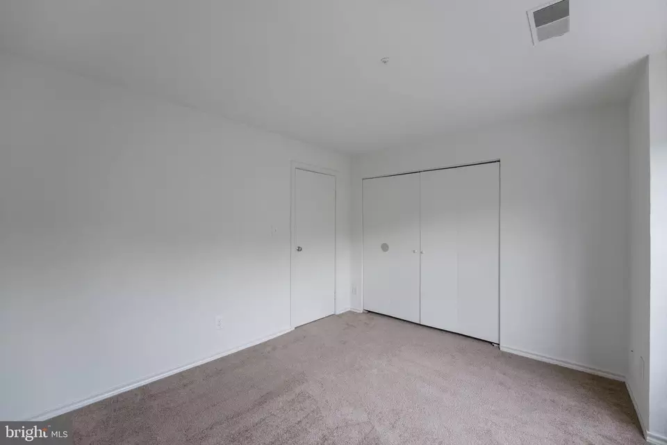  18504 Boysenberry Dr #165-95, Gaithersburg, MD 20879 photo 12