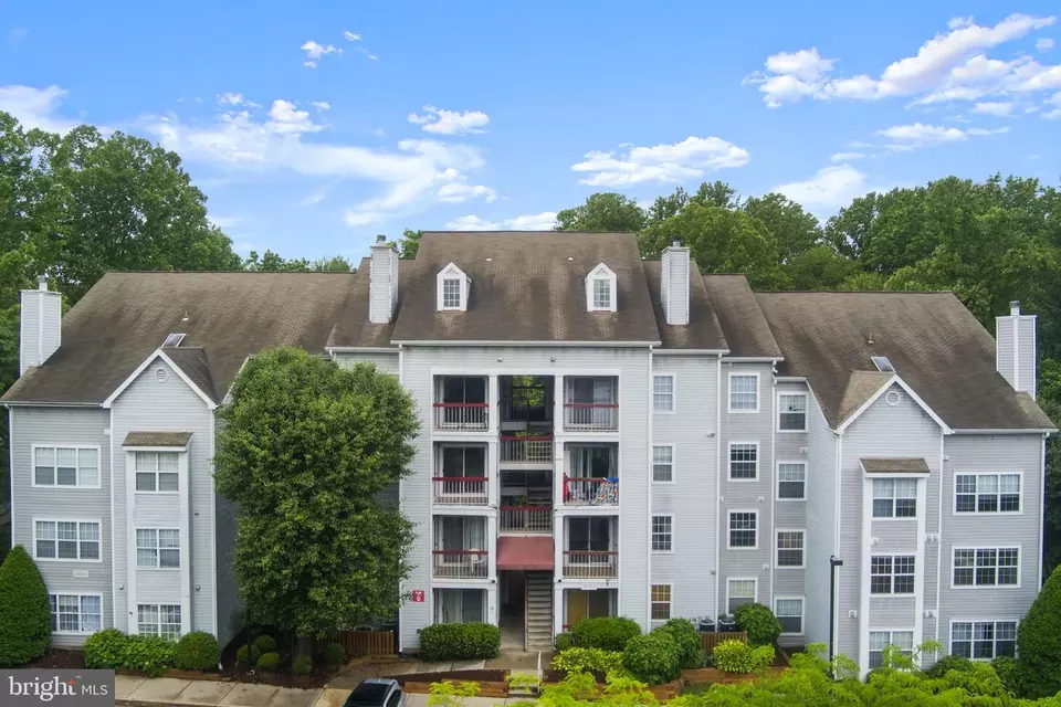  18504 Boysenberry Dr #165-95, Gaithersburg, MD 20879 photo 1