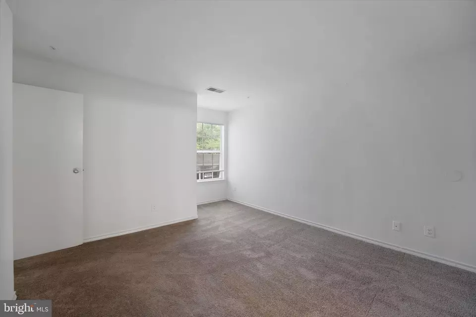  18504 Boysenberry Dr #165-95, Gaithersburg, MD 20879 photo 20