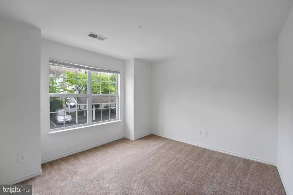  18504 Boysenberry Dr #165-95, Gaithersburg, MD 20879 photo 14