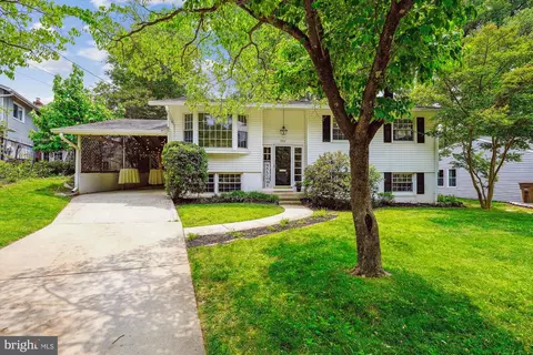 502 Carr Ave, Rockville, MD 20850