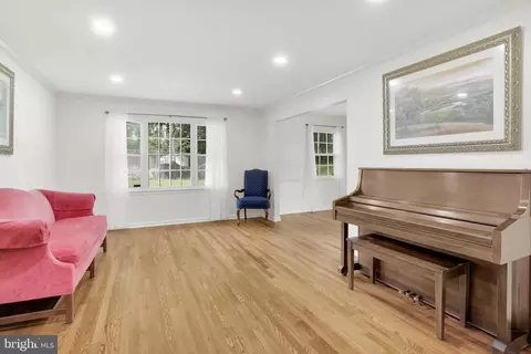 12608 Garden Gate Rd, Silver Spring, MD 20902 photo 5