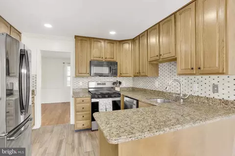 12608 Garden Gate Rd, Silver Spring, MD 20902 photo 8