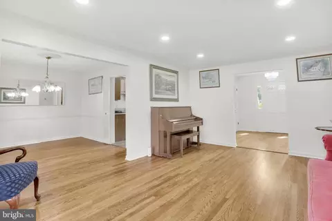 12608 Garden Gate Rd, Silver Spring, MD 20902 photo 6