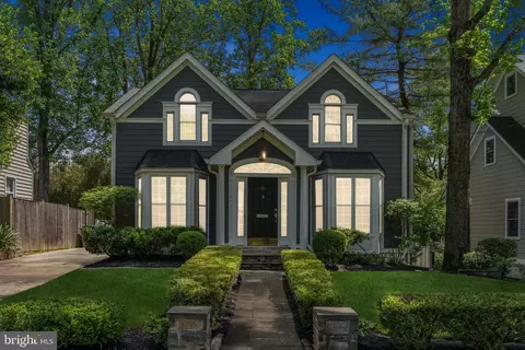 703 Roxboro Rd, Rockville, MD 20850