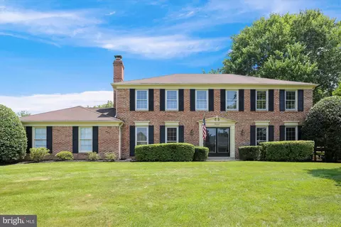 9100 Hunting Horn Ln, Potomac, MD 20854