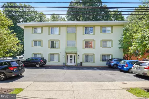 7527 Maple Ave #4, Takoma Park, MD 20912