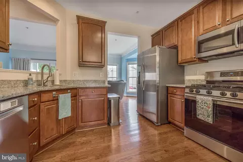 Kitchen - 3334 Castle Ridge Cir #8, Silver Spring, MD 20904 photo 2 of 4