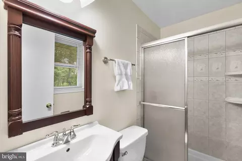 2424 Seibel Dr, Silver Spring, MD 20905 photo 19