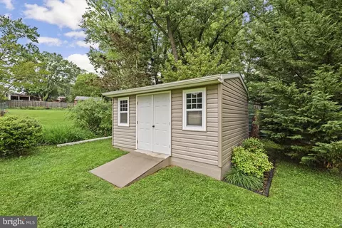 2424 Seibel Dr, Silver Spring, MD 20905 photo 38