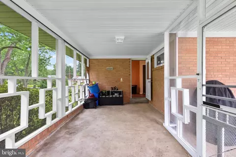 2424 Seibel Dr, Silver Spring, MD 20905 photo 16