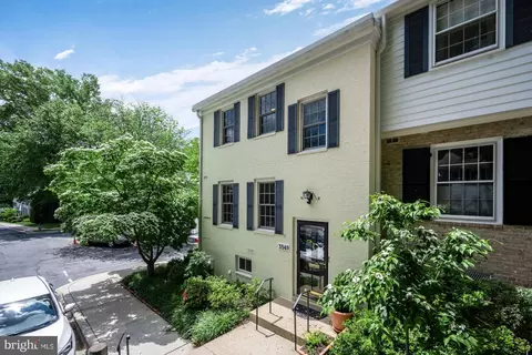 3549 Hamlet Pl #401, Chevy Chase, MD 20815