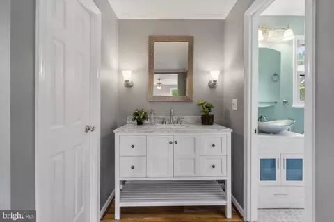 Bath - 14201 Ansted Rd, Silver Spring, MD 20905 photo 2 of 4