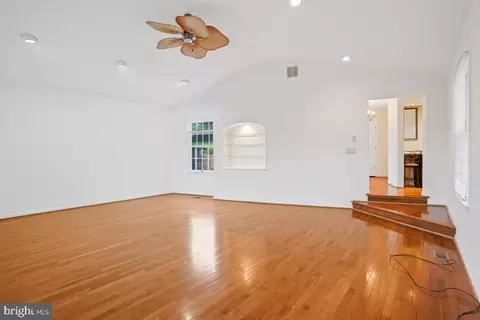 Living - 2003 Stratton Dr, Potomac, MD 20854 photo 7 of 8