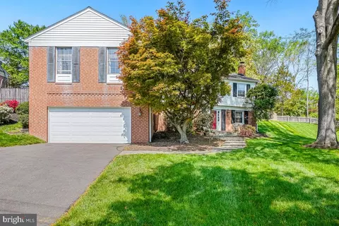 Exterior - 2003 Stratton Dr, Potomac, MD 20854 photo 3 of 12