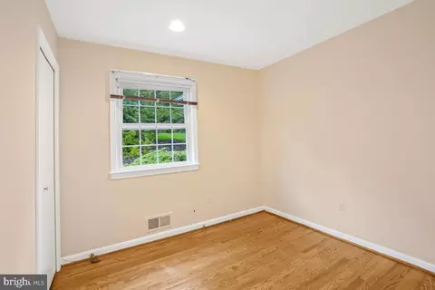 Bedroom - 2003 Stratton Dr, Potomac, MD 20854 photo 2 of 2