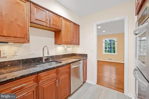 Kitchen - 2003 Stratton Dr, Potomac, MD 20854 photo 2 of 4