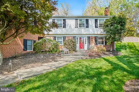 Exterior - 2003 Stratton Dr, Potomac, MD 20854 photo 2 of 12