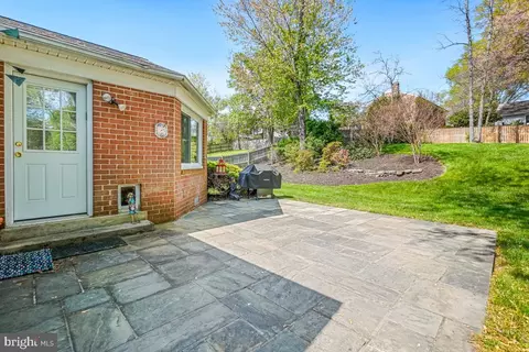 Exterior - 2003 Stratton Dr, Potomac, MD 20854 photo 12 of 12