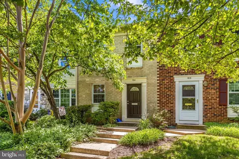 704 College Pkwy #3-704, Rockville, MD 20850