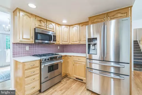 5 Kings House Ct, Silver Spring, MD 20905 photo 3