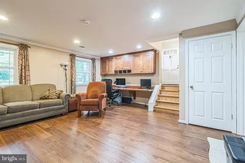 5 Kings House Ct, Silver Spring, MD 20905 photo 8