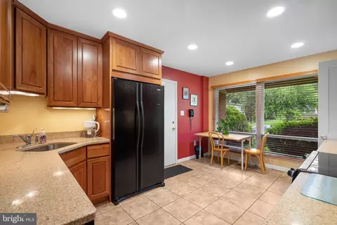 1007 La Grande Rd, Silver Spring, MD 20903 photo 7