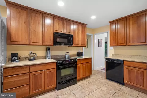 1007 La Grande Rd, Silver Spring, MD 20903 photo 9
