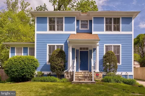 5917 Wilmett Rd, Bethesda, MD 20817