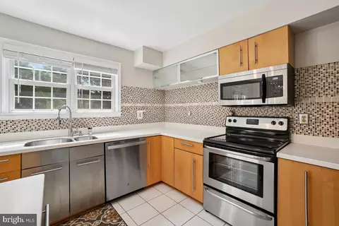 Kitchen - 14206 Plum Run Way, Silver Spring, MD 20906 photo 10 of 10