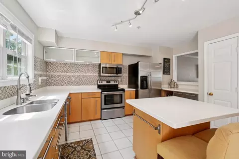 Kitchen - 14206 Plum Run Way, Silver Spring, MD 20906 photo 9 of 10