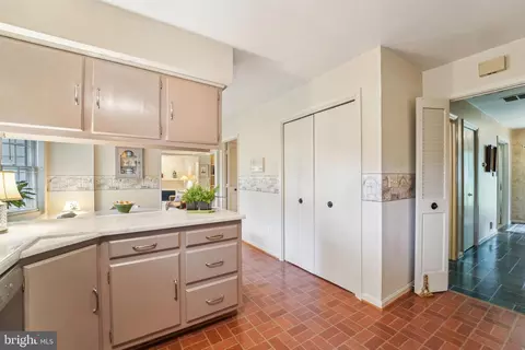 Entry Way - 15320 Durant St, Silver Spring, MD 20905 photo 4 of 6