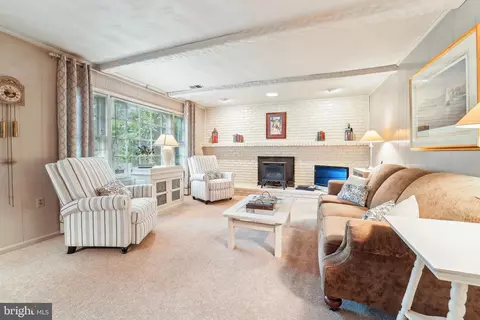 Living - 15320 Durant St, Silver Spring, MD 20905 photo 3 of 5