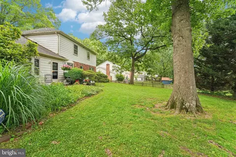 Exterior - 15320 Durant St, Silver Spring, MD 20905 photo 5 of 10