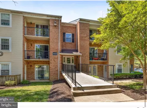 18318 Streamside Dr #203, Gaithersburg, MD 20879 photo 1