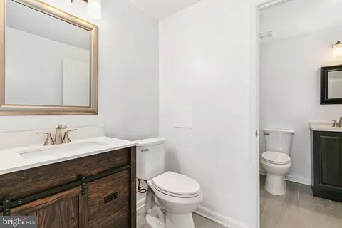 Bath - 15013 Dinsdale Dr, Silver Spring, MD 20906 photo 2 of 3