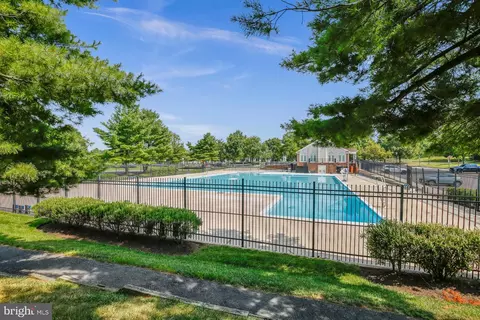 Exterior - 15013 Dinsdale Dr, Silver Spring, MD 20906 photo 4 of 5