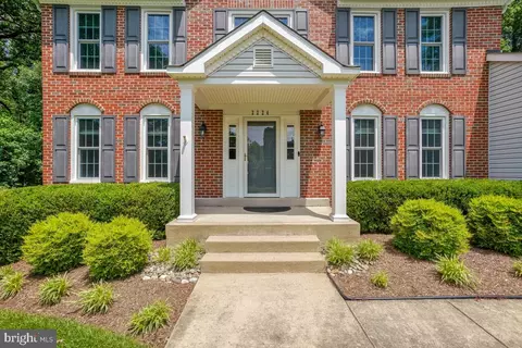 Exterior - 2224 Blue Valley Dr, Silver Spring, MD 20904 photo 8 of 9