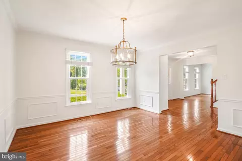 Living - 2224 Blue Valley Dr, Silver Spring, MD 20904 photo 4 of 6