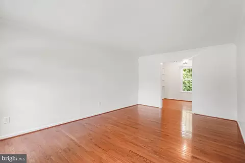 Living - 2224 Blue Valley Dr, Silver Spring, MD 20904 photo 3 of 6