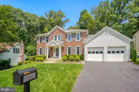 Exterior - 2224 Blue Valley Dr, Silver Spring, MD 20904 photo 7 of 9